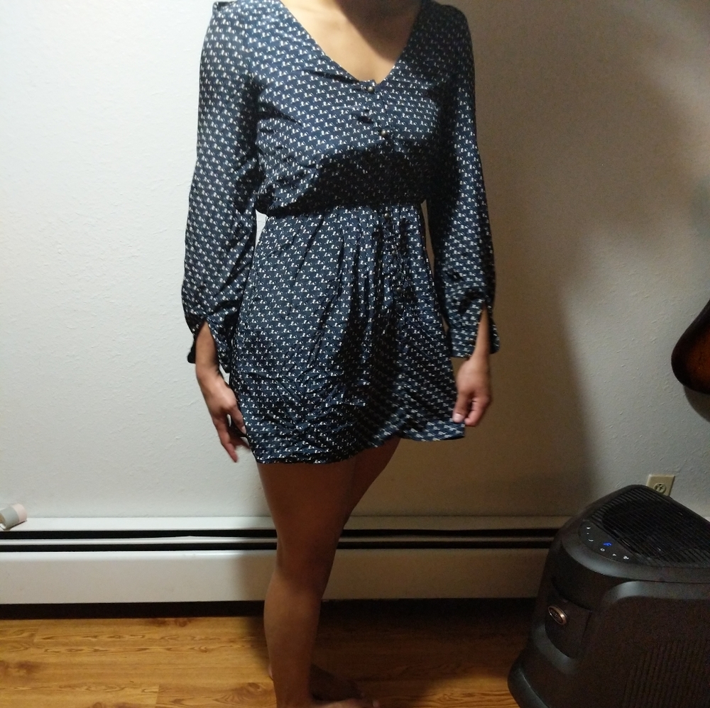 Dress - Picture 2 of 8